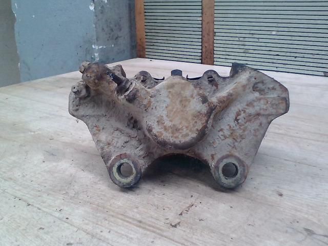 bontott LAND ROVER DISCOVERY Jobb hátsó Féknyereg Munkahengerrel