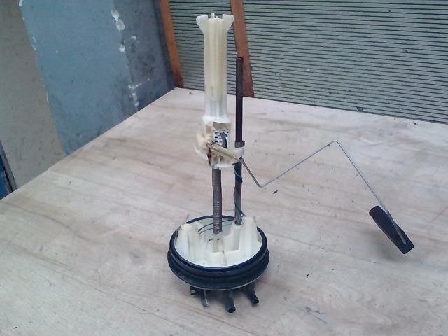 bontott LAND ROVER DISCOVERY Üzemanyagszint Jeladó