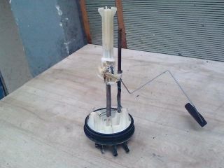 bontott LAND ROVER DISCOVERY Üzemanyagszint Jeladó