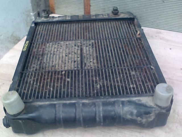 bontott LAND ROVER DISCOVERY Vízhűtő Radiátor (Nem klímás)