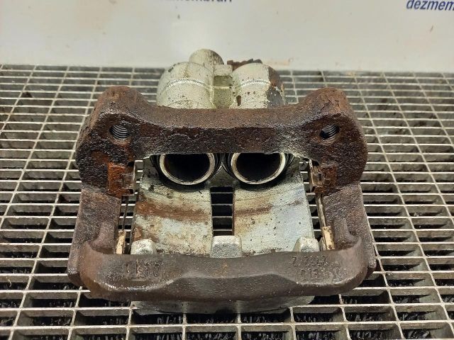 bontott LAND ROVER DISCOVERY Bal első Féknyereg Munkahengerrel