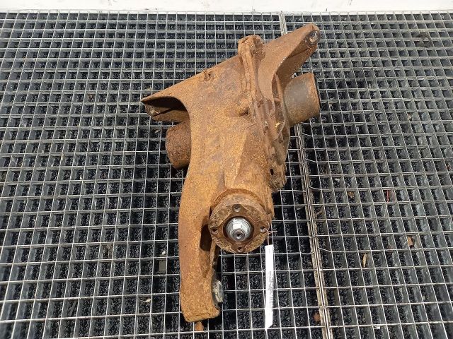 bontott LAND ROVER DISCOVERY Differenciálmű Tartó Bak