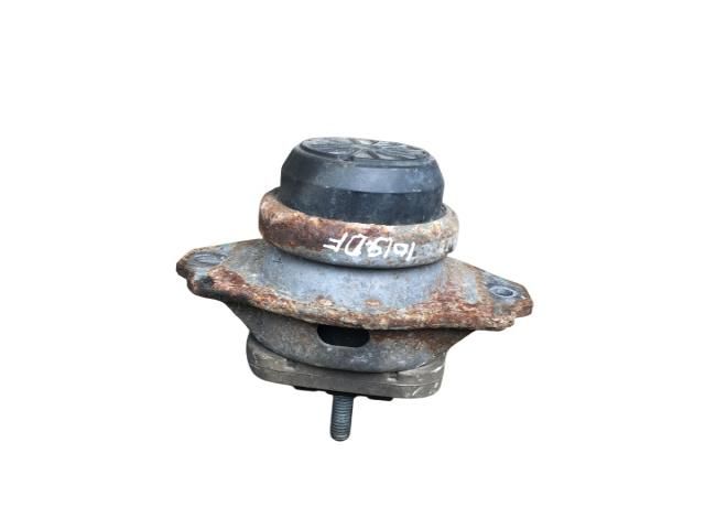 bontott LAND ROVER DISCOVERY Motor Tartó Bak Jobb