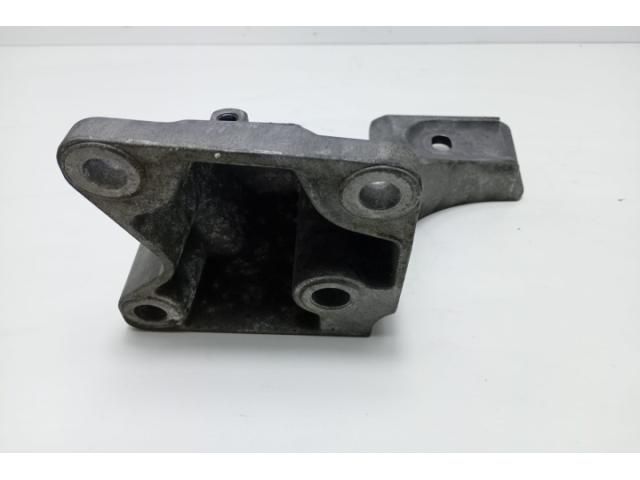 bontott LAND ROVER DISCOVERY Motor Tartó Bak (Pozíciófüggetlen)