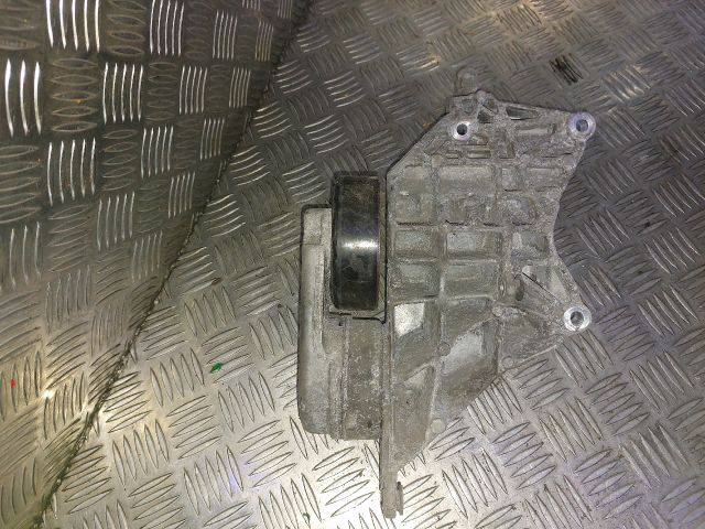 bontott LAND ROVER DISCOVERY Szíjfeszítő Görgő