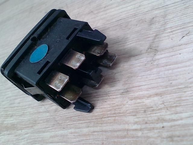 bontott LAND ROVER DISCOVERY Ablakemelő Kapcsoló (Pozíciófüggetlen)