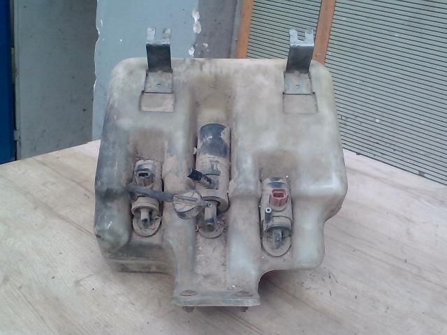 bontott LAND ROVER DISCOVERY Ablakmosó Tartály