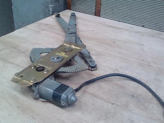 bontott LAND ROVER DISCOVERY Bal első Ablakemelő Szerkezet (Elektromos)