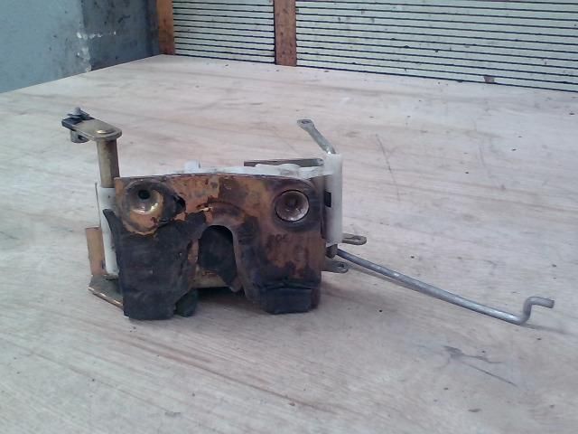 bontott LAND ROVER DISCOVERY Bal első Ajtózár