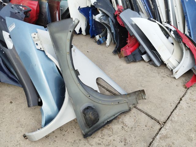 bontott LAND ROVER DISCOVERY Bal első Sárvédő