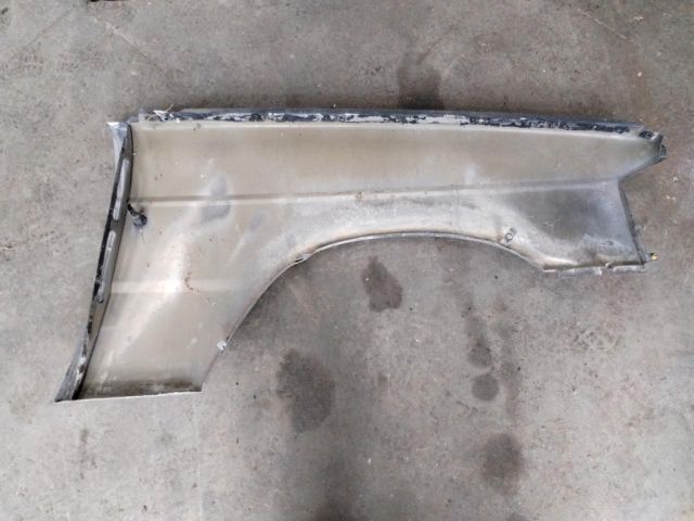 bontott LAND ROVER DISCOVERY Bal első Sárvédő