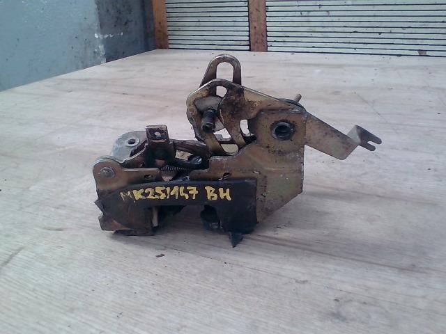 bontott LAND ROVER DISCOVERY Bal hátsó Ajtózár