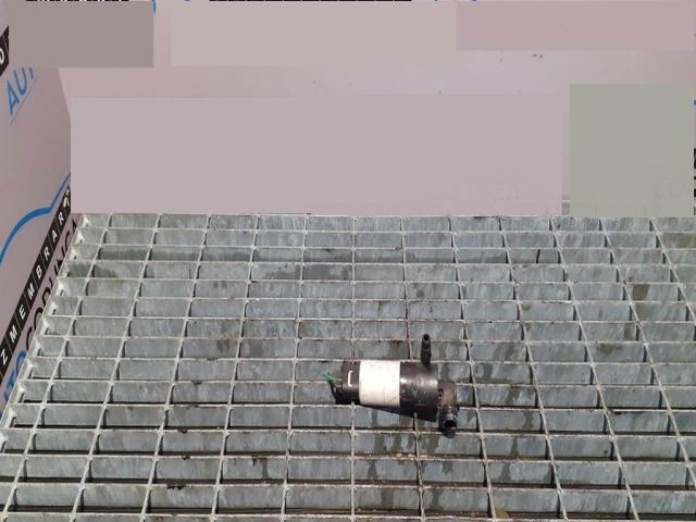 bontott LAND ROVER DISCOVERY Első Ablakmosó Szivattyú