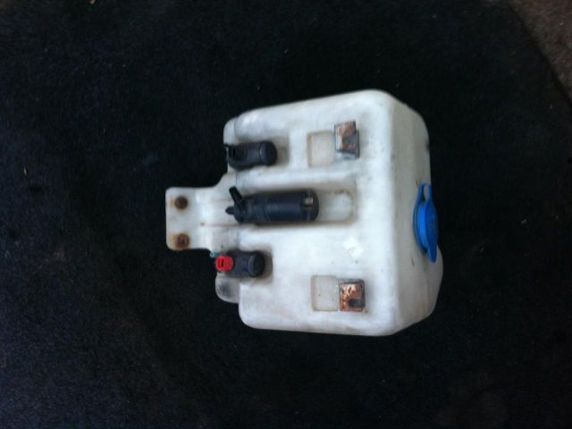 bontott LAND ROVER DISCOVERY Első Ablakmosó Szivattyú