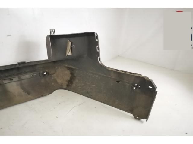 bontott LAND ROVER DISCOVERY Hátsó Lökhárító (Részeivel)