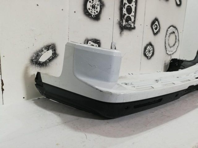 bontott LAND ROVER DISCOVERY Hátsó Lökhárító (Üresen)