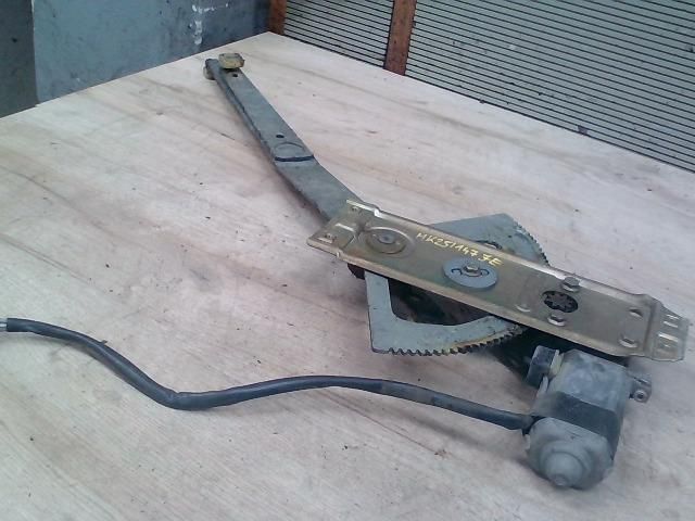 bontott LAND ROVER DISCOVERY Jobb első Ablakemelő Szerkezet (Elektromos)