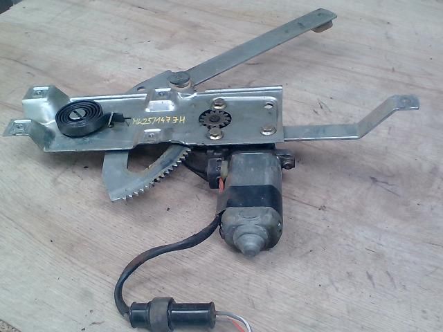 bontott LAND ROVER DISCOVERY Jobb első Ablakemelő Szerkezet (Elektromos)