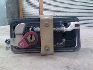 bontott LAND ROVER DISCOVERY Jobb első Külső Kilincs