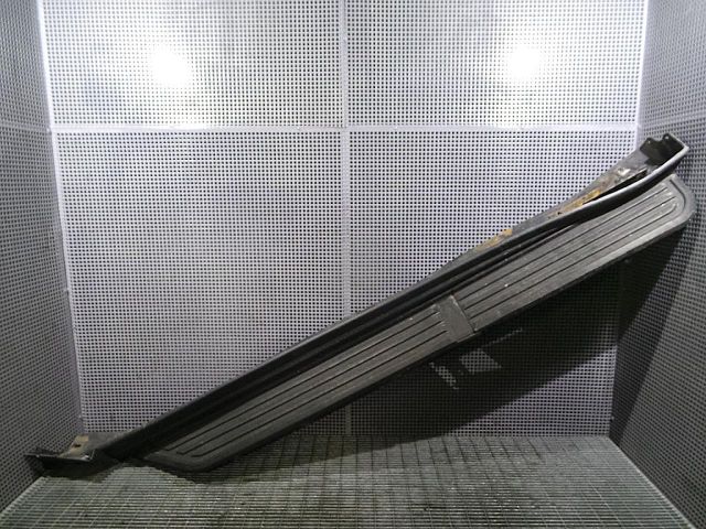 bontott LAND ROVER DISCOVERY Jobb első Küszöb Díszléc