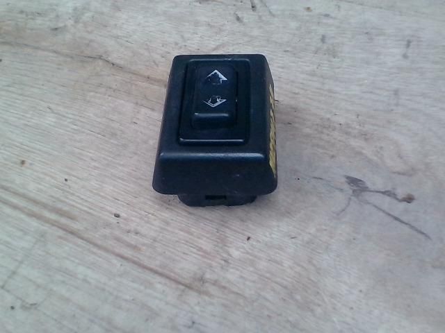 bontott LAND ROVER DISCOVERY Jobb hátsó Ablakemelő Kapcsoló