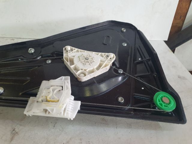 bontott LAND ROVER DISCOVERY Jobb hátsó Ablakemelő Szerkezet (Elektromos)