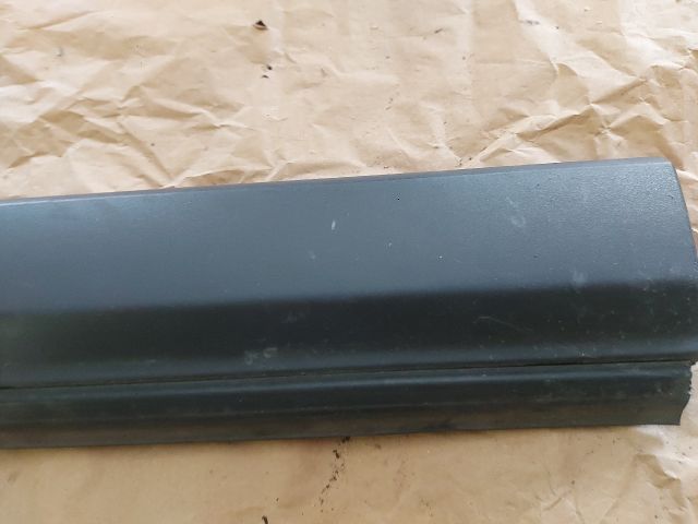 bontott LAND ROVER DISCOVERY Jobb hátsó Ajtó Díszléc