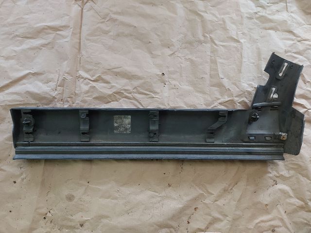 bontott LAND ROVER DISCOVERY Jobb hátsó Ajtó Díszléc