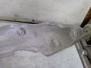 bontott LAND ROVER DISCOVERY Középső Kipufogó Dob Hővédő Lemez