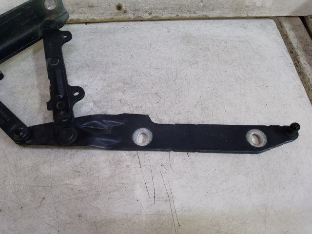 bontott LAND ROVER DISCOVERY Motorháztető Jobb Zsanér