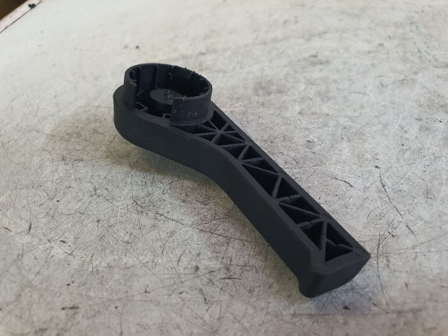 bontott LAND ROVER DISCOVERY Motorháztető Nyitó Kar / Gomb