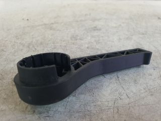 bontott LAND ROVER DISCOVERY Motorháztető Nyitó Kar / Gomb