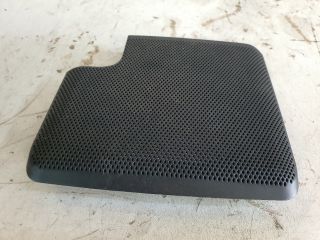 bontott LAND ROVER DISCOVERY Műszerfal Középső Hangszóró Burkolat