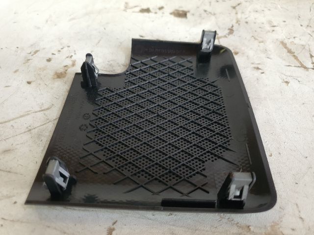 bontott LAND ROVER DISCOVERY Műszerfal Középső Hangszóró Burkolat