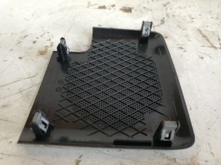 bontott LAND ROVER DISCOVERY Műszerfal Középső Hangszóró Burkolat