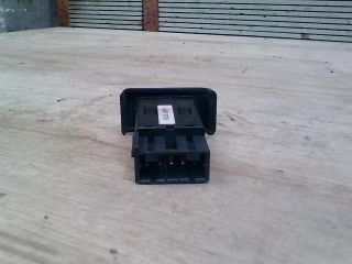 bontott LAND ROVER DISCOVERY Rádió / CD Kapcsoló