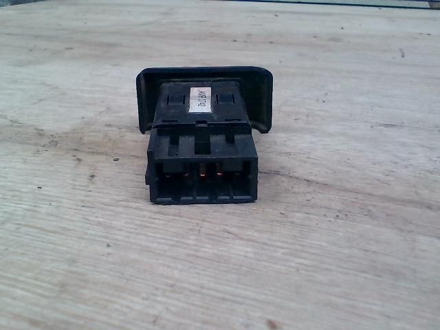 bontott LAND ROVER DISCOVERY Rádió / CD Kapcsoló