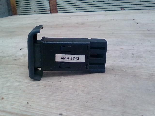 bontott LAND ROVER DISCOVERY Rádió / CD Kapcsoló