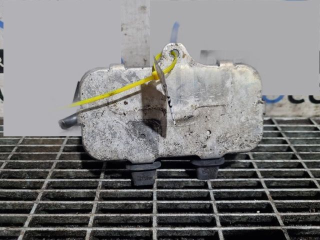 bontott LAND ROVER DISCOVERY SPORT Olajhűtő