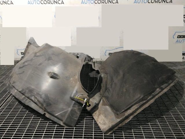 bontott LAND ROVER DISCOVERY SPORT Bal első Dobbetét (Kerékjárati, Műanyag)