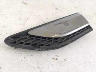 bontott LAND ROVER DISCOVERY SPORT Bal első Sárvédő Díszléc