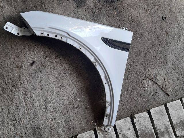 bontott LAND ROVER DISCOVERY SPORT Bal első Sárvédő