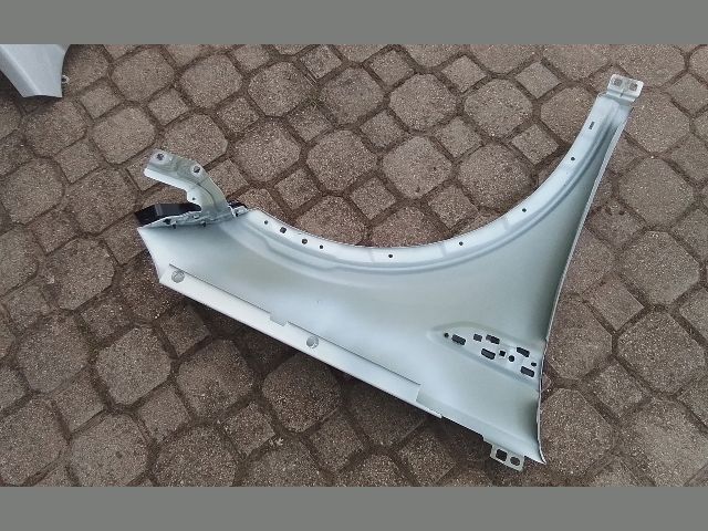 bontott LAND ROVER DISCOVERY SPORT Bal első Sárvédő