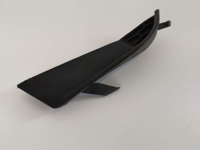 bontott LAND ROVER DISCOVERY SPORT Első Lökhárító Díszléc