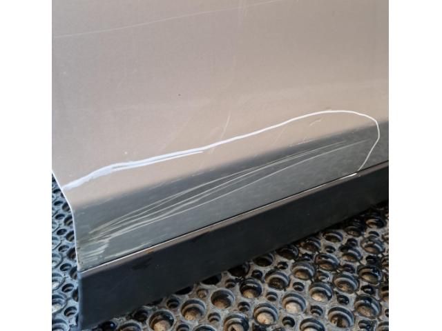 bontott LAND ROVER DISCOVERY SPORT Jobb első Ajtó (Üres lemez)