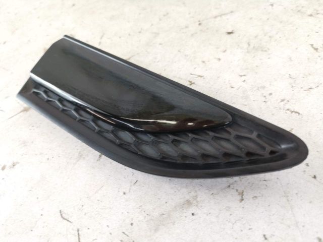 bontott LAND ROVER DISCOVERY SPORT Jobb első Sárvédő Díszléc