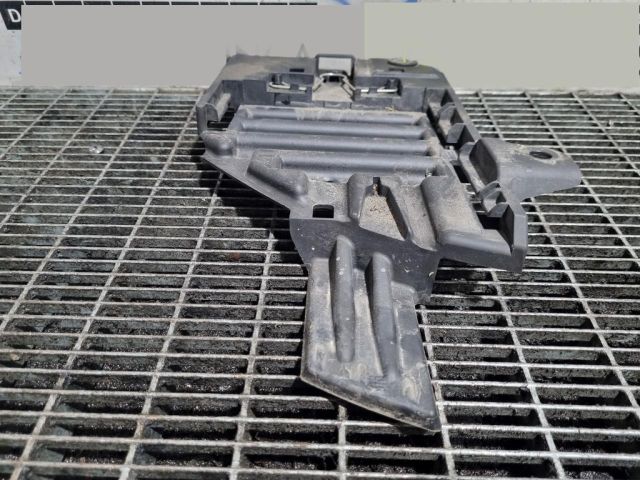 bontott LAND ROVER DISCOVERY SPORT Jobb Fényszóró Tartó