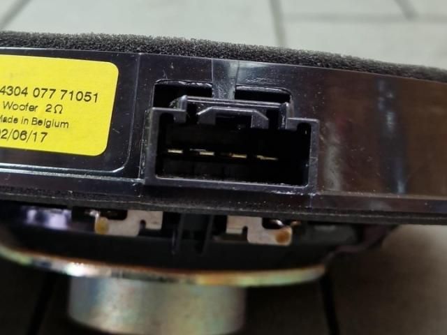 bontott LAND ROVER DISCOVERY SPORT Jobb hátsó Hangszóró