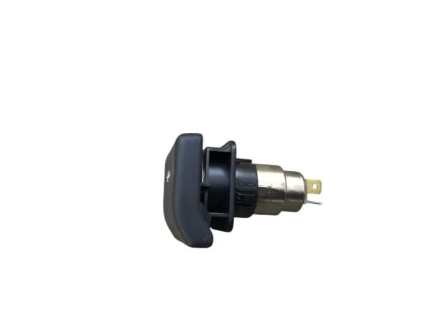 bontott LAND ROVER DISCOVERY Szivargyújtó Aljzat