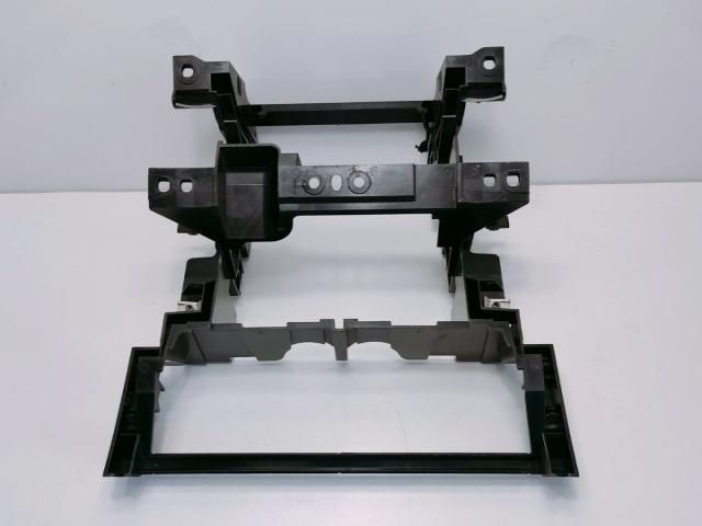 bontott LAND ROVER DISCOVERY Tartó Bak